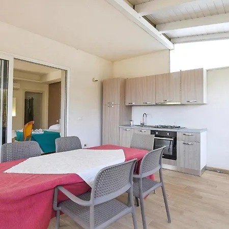 Holiday home Stunning In With Sauna Pozzallo